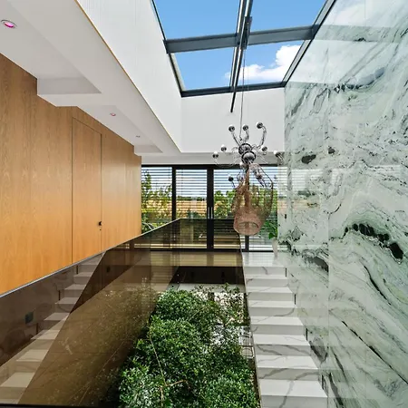 Chandelier Sky Mansion Тухомержице
