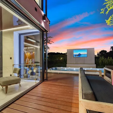 Willa Chandelier Sky Mansion