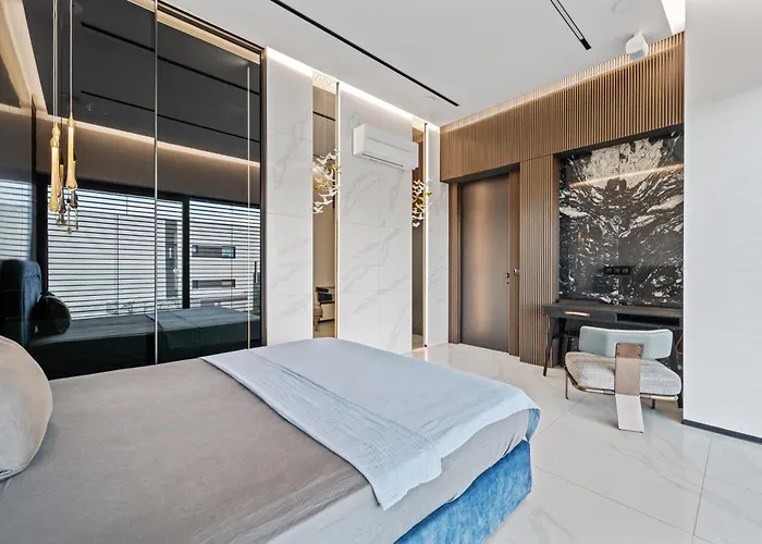 וילה Chandelier Sky Mansion *
