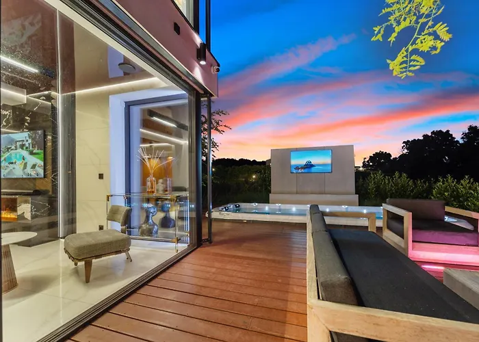Willa Chandelier Sky Mansion